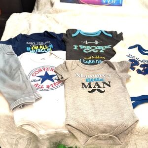 Boys Baby Bundle of 6 items!  0-3 months, 5 Onesies/1 pant, EUC